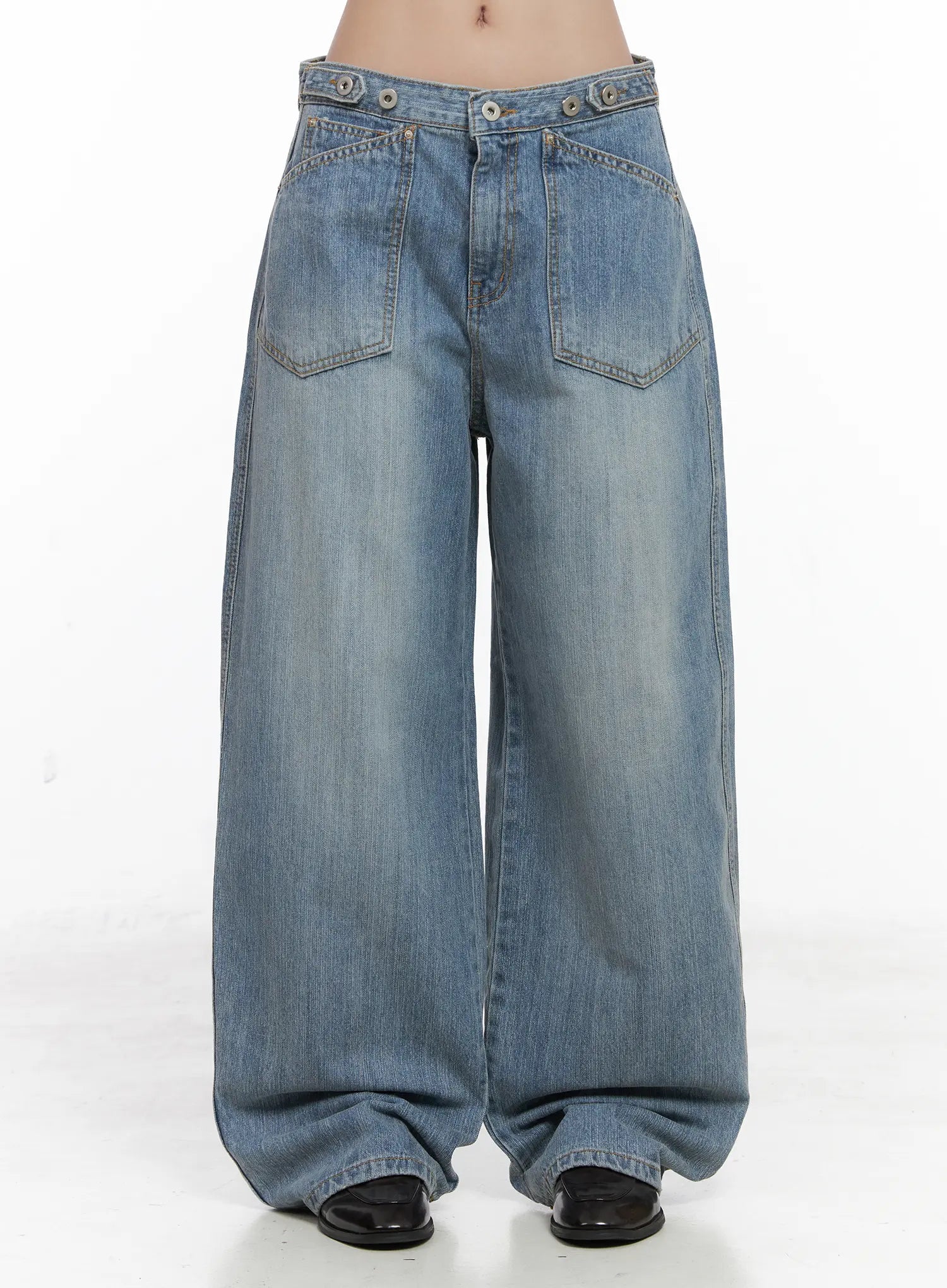 Macie Button Detail Wide-Leg Jeans CN514