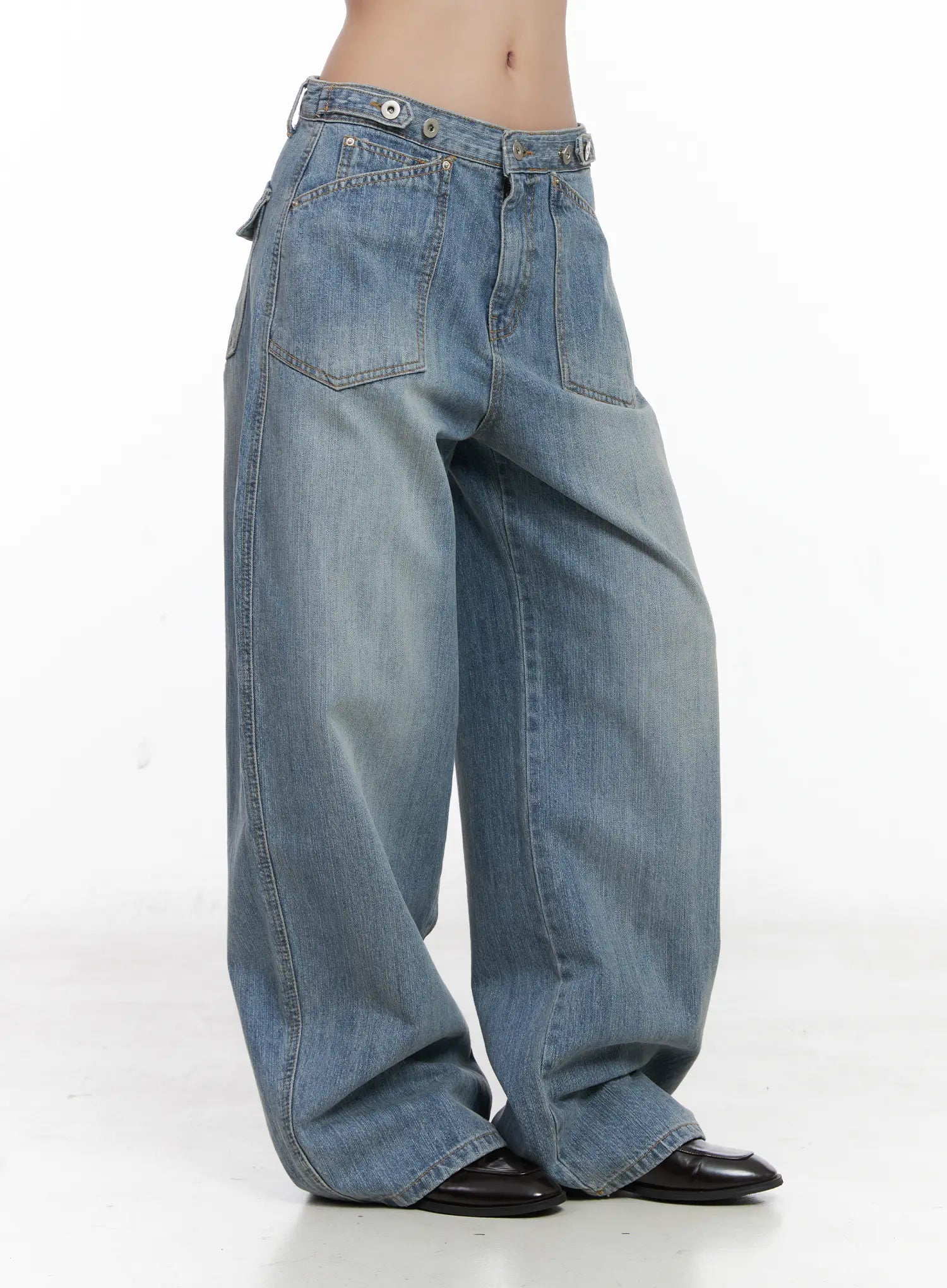 Macie Button Detail Wide-Leg Jeans CN514